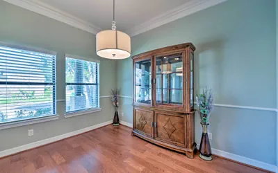 Photo 2 - Updated Home 15 Mins to the Galleria/uptown!