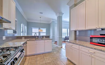 Photo 5 - Updated Home 15 Mins to the Galleria/uptown!