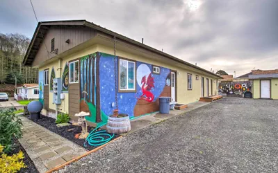 Photo 5 - Winchester Bay Apt Near Dunes & State Parks!