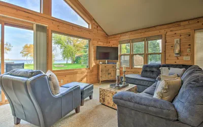 Photo 4 - Waterfront Cabin in Detroit Lakes W/deck+yard