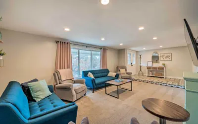 Photo 3 - Spacious Layton Retreat w/ Private Hot Tub!