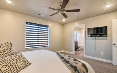 Photo 2 - Townhome in Heart of Kanab + Fire Pit