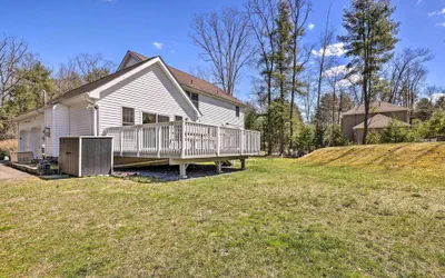 Photo 5 - Waterfront Poconos Getaway: Game Room & Deck!