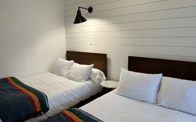Photo 5 - Sierra Motor Lodge