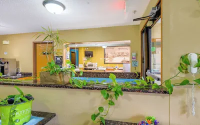 Photo 4 - Super Rest Inn