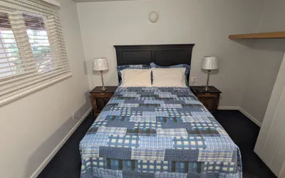 Photo 3 - Majestic Rockies Motel