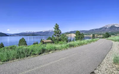 Photo 3 - Lake Dillon Retreat w/ Mtn Views & Hot Tub Access!