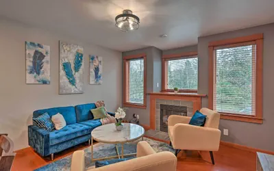 Photo 5 - Stylish Townhome ~ 6 Miles to Downtown Seattle!