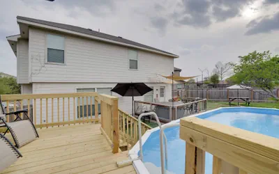 Photo 2 - Home w/ Game Room & Hot Tub, 1 Mi to Seaworld