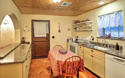 Photo 4 - Charming Couples Casita, Walk to Old Mesilla Plaza