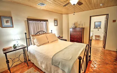 Photo 2 - Charming Couples Casita, Walk to Old Mesilla Plaza
