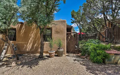 Photo 5 - Modern Bungalow w/ Santa Fe Charm < 2 Mi to Plaza