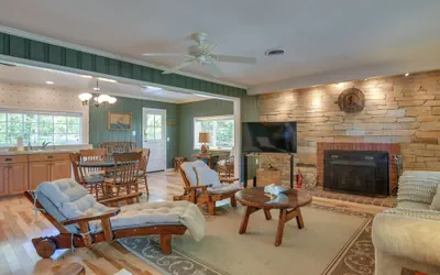 Photo 5 - Waterfront Annapolis Home: Fire Pit & Fishing Pier