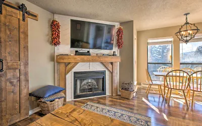 Photo 4 - Modern Mountain Retreat: Ski, Golf, Hike, Mtn Bike