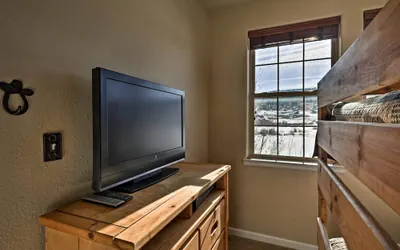 Photo 5 - Granby Getaway: Cozy Condo Only 2 Mi to Ski Slopes