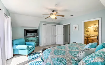 Photo 2 - Sunny Carabelle Outdoor Haven w/ Beach & Pier