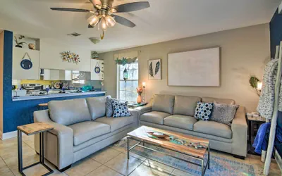Photo 5 - 'breezy Heights' Townhome < 1 Mi to Beach