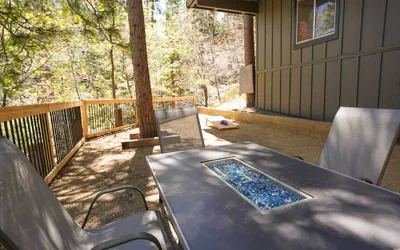 Photo 5 - Chic A-frame Treehouse - 3 Mi to Village!