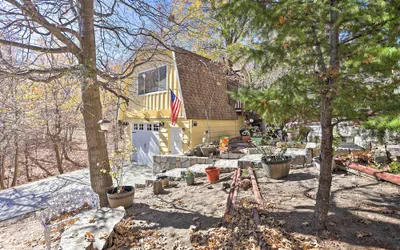 Photo 4 - Lake Arrowhead Studio w/ Private Hot Tub!