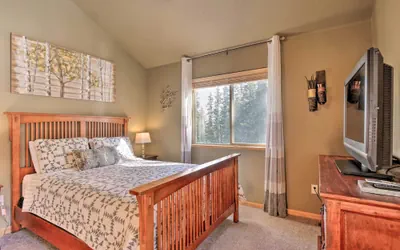 Photo 5 - Cabin: Hot Tub w/ Mtn Views, 23 Miles to Breck!