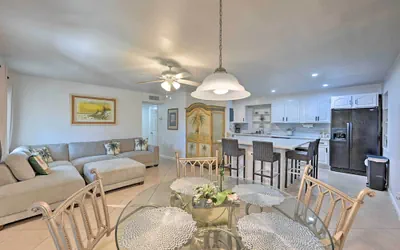 Photo 5 - Bright Naples Home - 4 Mi to Botanic Gardens!