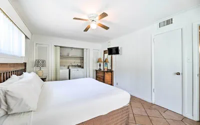 Photo 5 - South Padre Island Vacation Rental: Steps to Beach