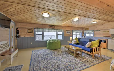 Photo 4 - 'captain's Quarters' at St Albans Bay Marina