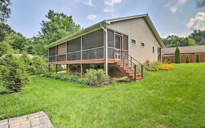 Photo 3 - Updated Cottage at Lake Junaluska Golf Course!