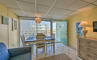 Photo 5 - Wildwood Crest Condo w/ Pool: Walk to Restaurants!