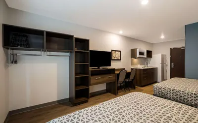 Photo 2 - WoodSpring Suites Moreno Valley