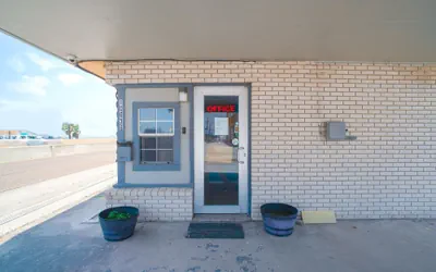 Photo 4 - Plaza Motel Corpus Christi By Oyo