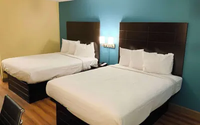 Photo 4 - Days Inn by Wyndham Troy IL