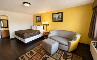Photo 4 - Vernals Best Value Inn