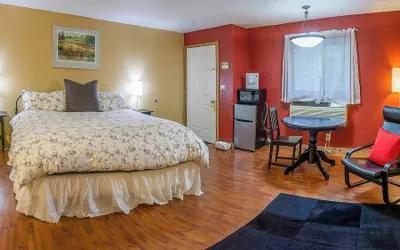 Photo 5 - Green Springs Inn