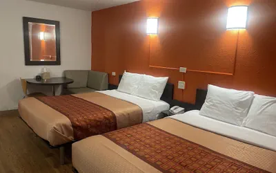 Photo 5 - REGAL 8 INN & SUITES