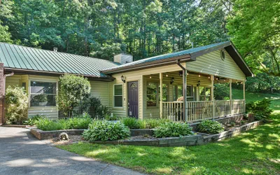 Photo 2 - Mountain Retreat Hot Tub Asheville