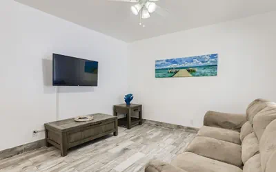 Photo 5 - Singer Island Inn