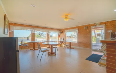 Photo 5 - Vali Ho Motel By OYO Weslaco Mercedes