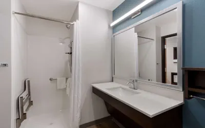 Photo 5 - Woodspring Suites Chandler Airport