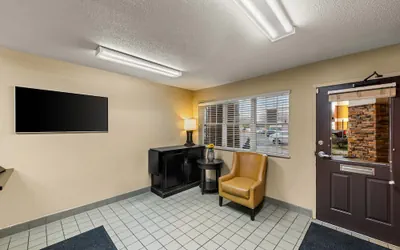 Photo 3 - Suburban Studios Winston-Salem near Hanes Mall