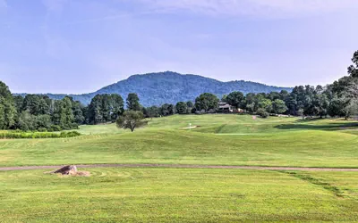 Photo 2 - Studio w/ Resort Amenities: 1 Mi to Lake Lure