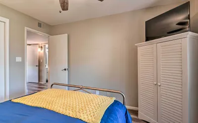 Photo 5 - Flagstaff Townhome w/ Private Deck & Grill!