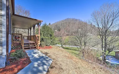 Photo 2 - Hot Tub & Fire Pit at Luxe Blue Ridge Bungalow