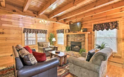 Photo 5 - Pigeon Forge Cabin w/ Hot Tub: 2 Mi to the Strip