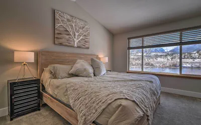 Photo 3 - Silverthorne Waterfront Home: Hot Tub & Mtn View!