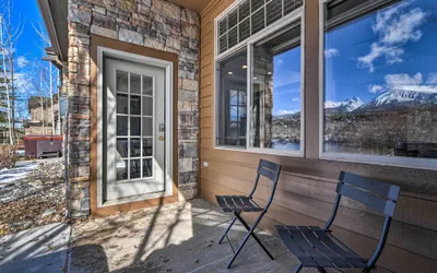 Photo 5 - Silverthorne Waterfront Home: Hot Tub & Mtn View!