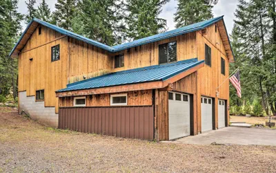 Photo 5 - Cabin w/ Hot Tub, By Crater Lake Nat'l Park!