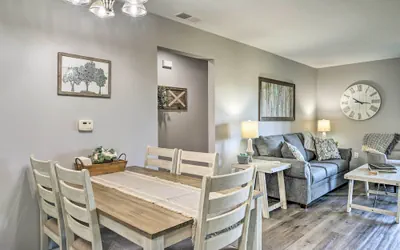 Photo 4 - Cozy Condo w/ Pool Access, 5 Mi to Table Rock Lake