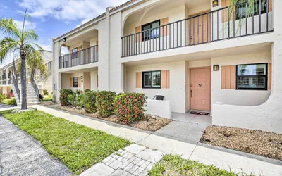 Photo 2 - Cheery Condo With Pool Access: 3 Miles to Beach!