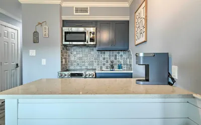 Photo 5 - Corpus Christi Beach Condo w/ Community Pool!